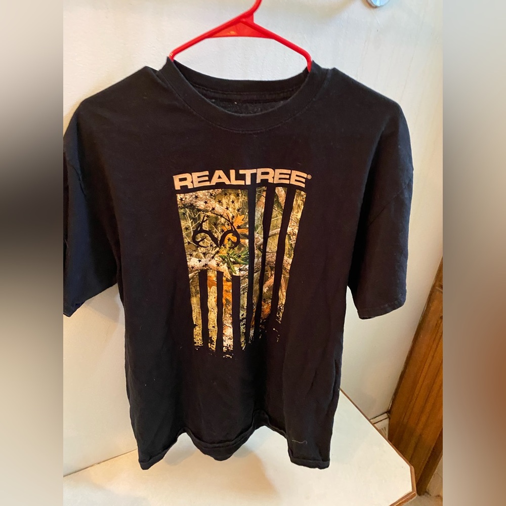 Real tree T shirt M
